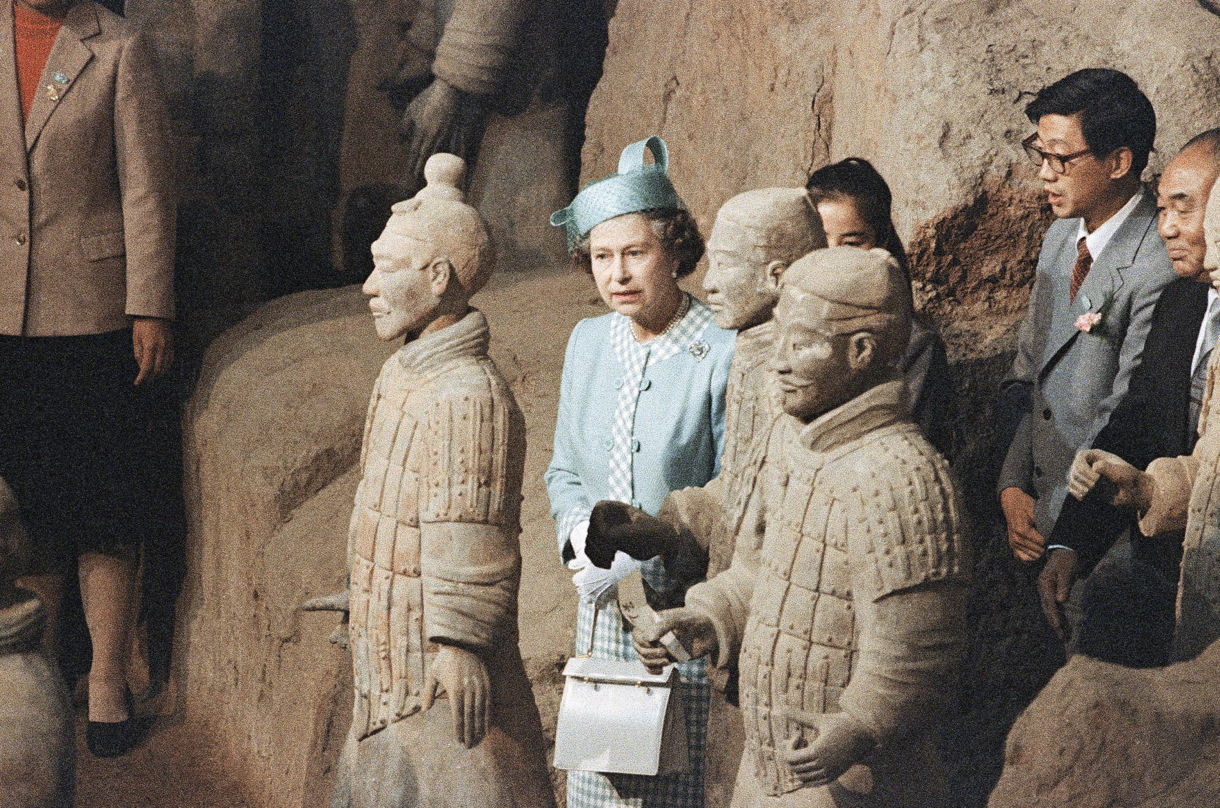 1986: Queen Elizabeth II